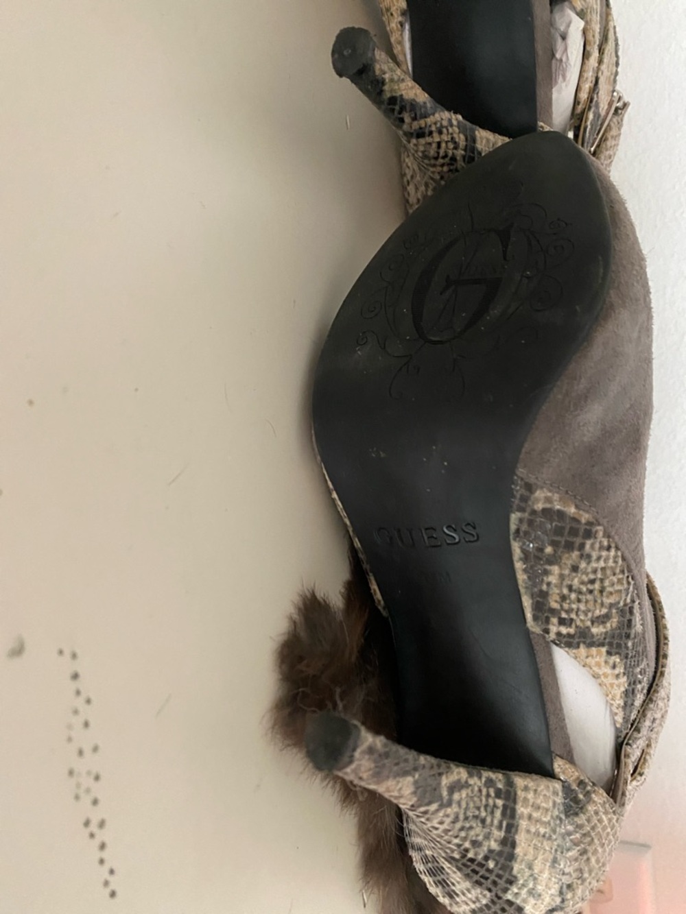 Guess Ankle Bootie with Buckle 71/2M - Picture 6 of 8